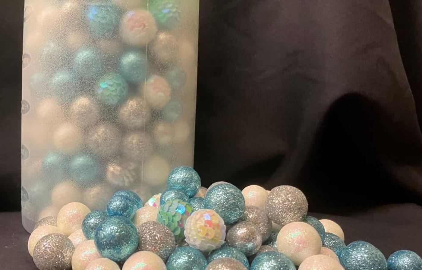 White and blue glitter balls