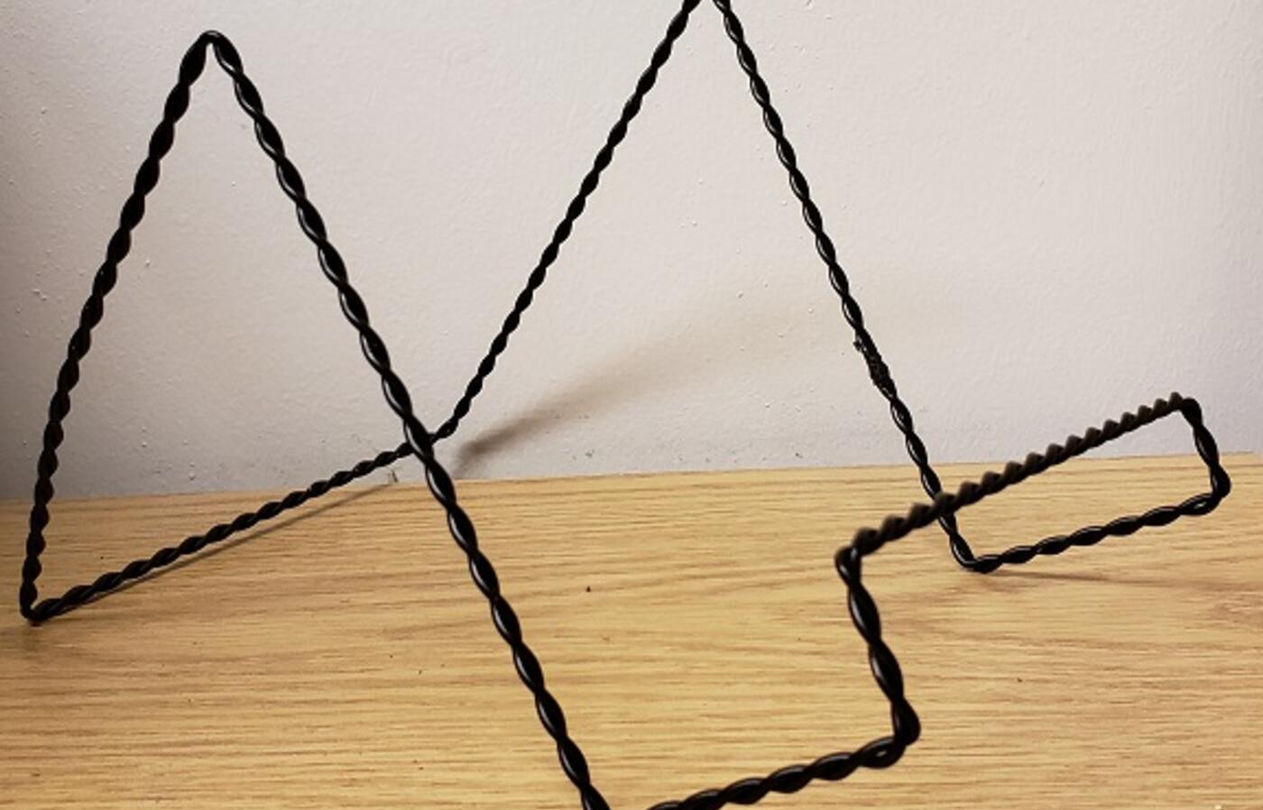 metal wire easel 
