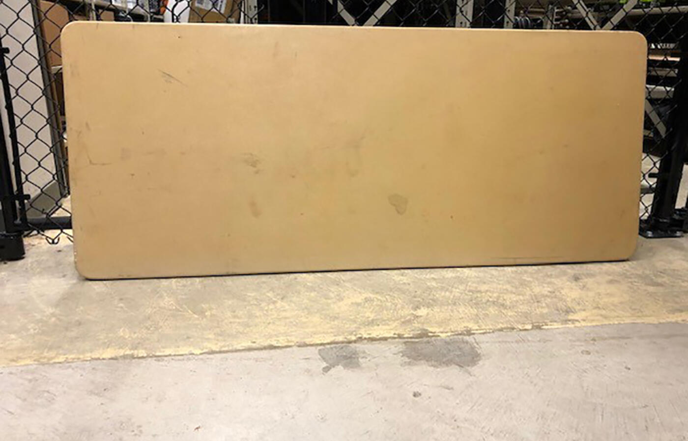 Rectangle folding table